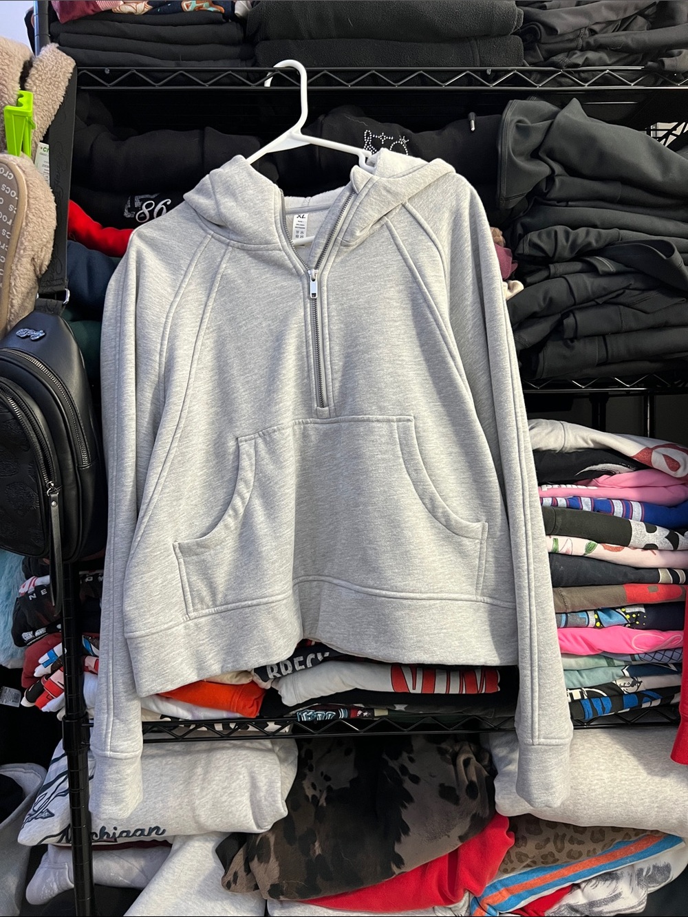 Like new The Gym People Light Gray Half-Zip Hoodie Cropped Sweatshirt - Women's